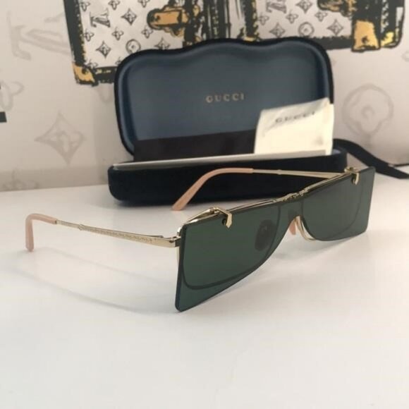 New Authentic Gucci GG0363S 001 Gold Flip-Up Rectangular Sunglasses Green Lenses - Picture 11 of 13